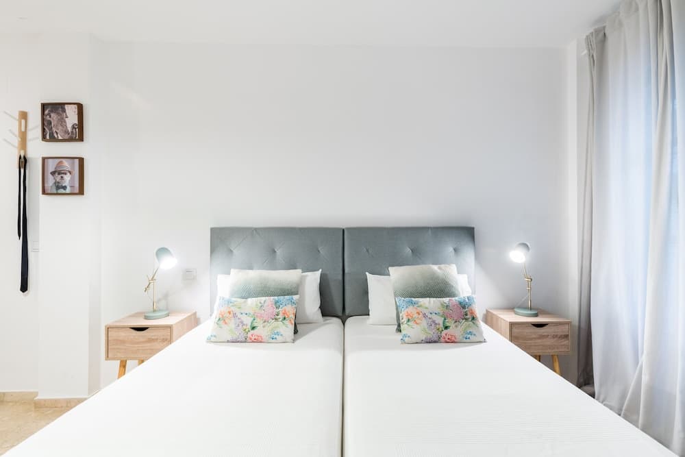 Alfalfa Center Apartment