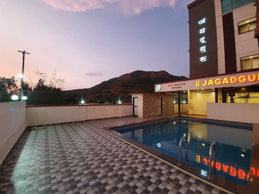 Hotel Jagadguru
