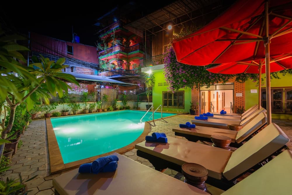 Five Rose Siem Reap Hostel