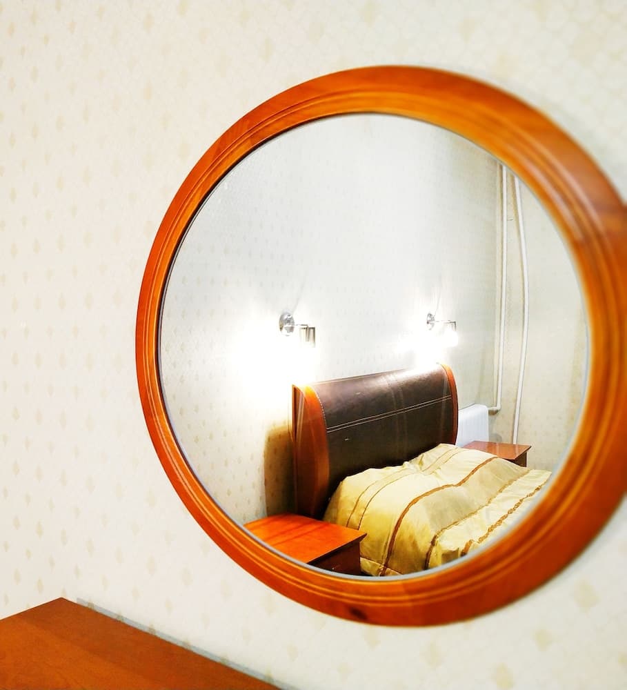 Central Penthouse Navigator