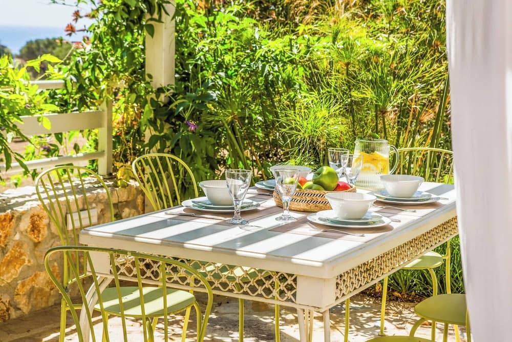 Açık havada yemek servisi