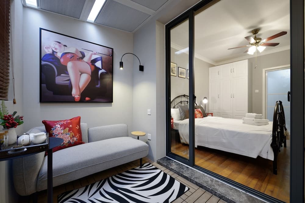 Newly Renovated 1BDR Apt Old Shanghai