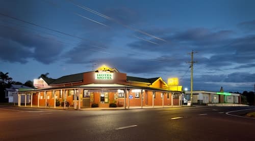 Lamington Hotel Motel