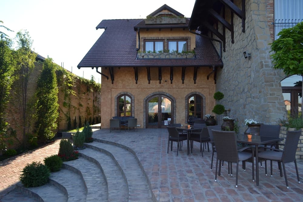Garni Hotel Chicha - Winery Skrbic