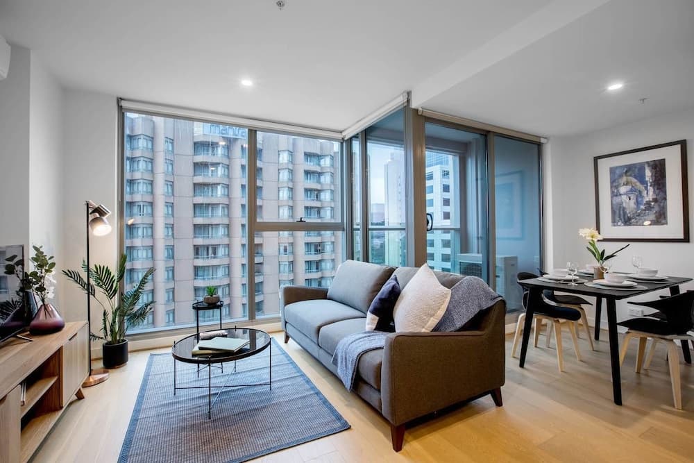 City Living At Best Location In Melbourne