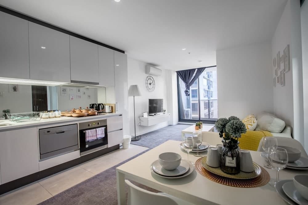 New Renovated & Cozy Apt Closes To Southern Cross