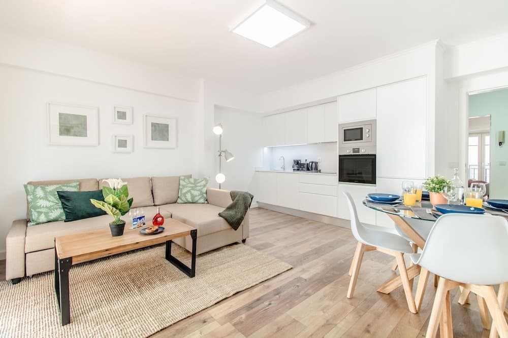 Lisbon Stay at Santo António Flat