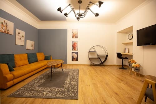 Veranda House on Samreklo 25