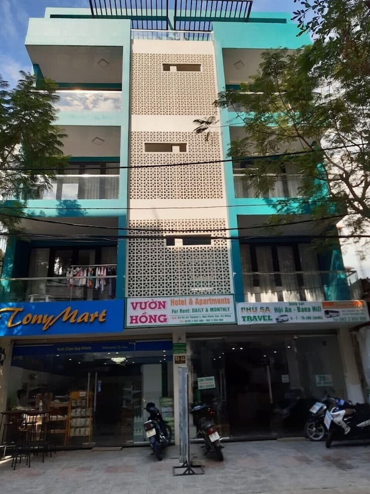 Vuon Hong Hotel & Apartments