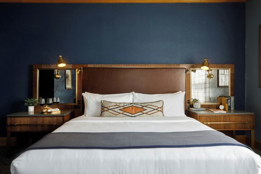 The Barfield, Autograph Collection