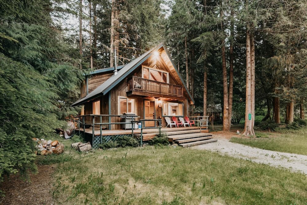 48SL - Hot Tub - Pets Ok - WIFI - Wood Stove - Sleeps 5