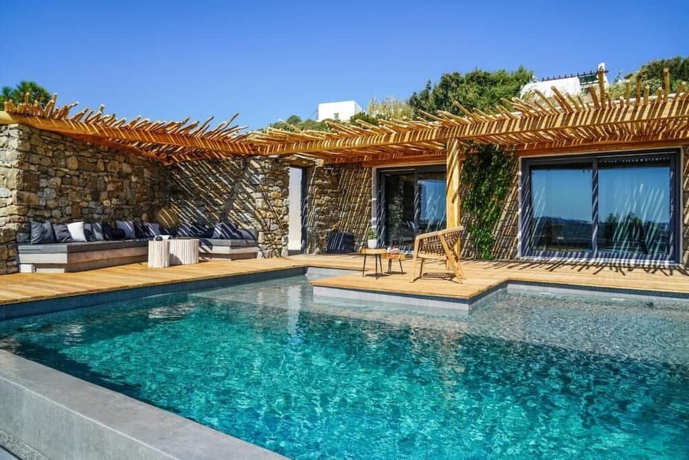 Ikies of Mykonos