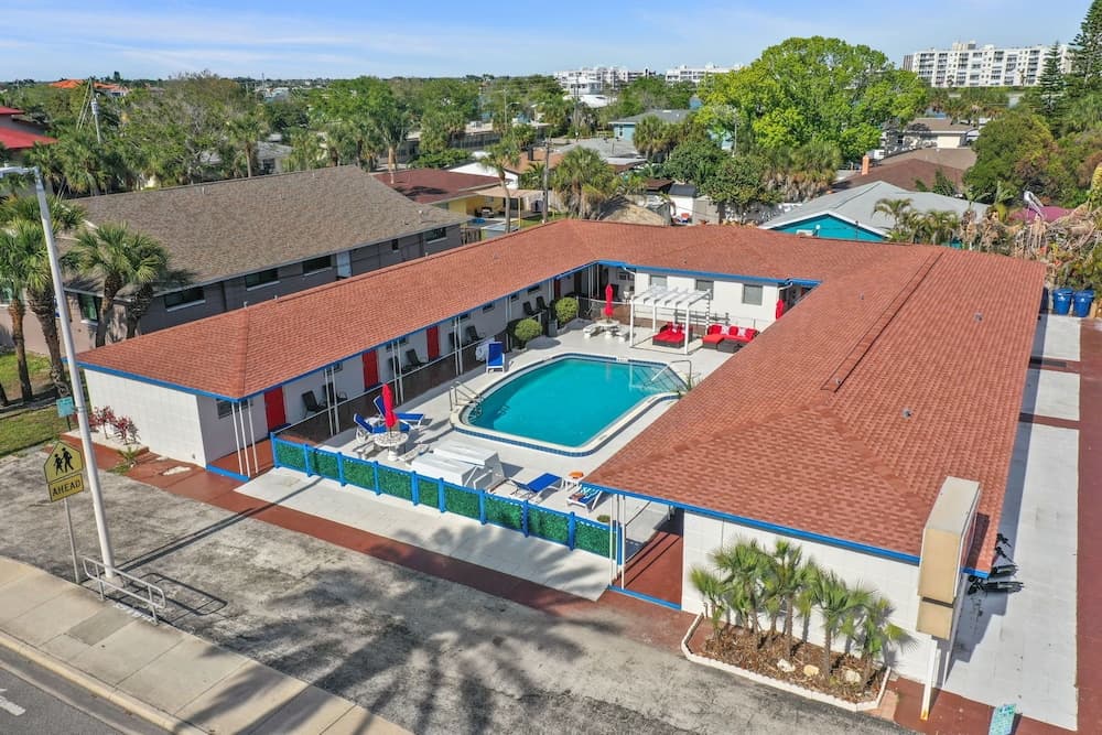 Sun Island Motel