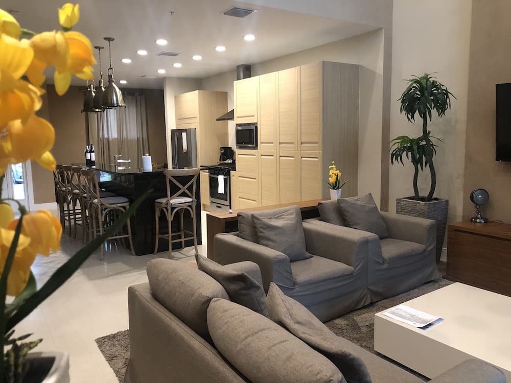 Comfortable 4 BDR House near Disney in Orlando