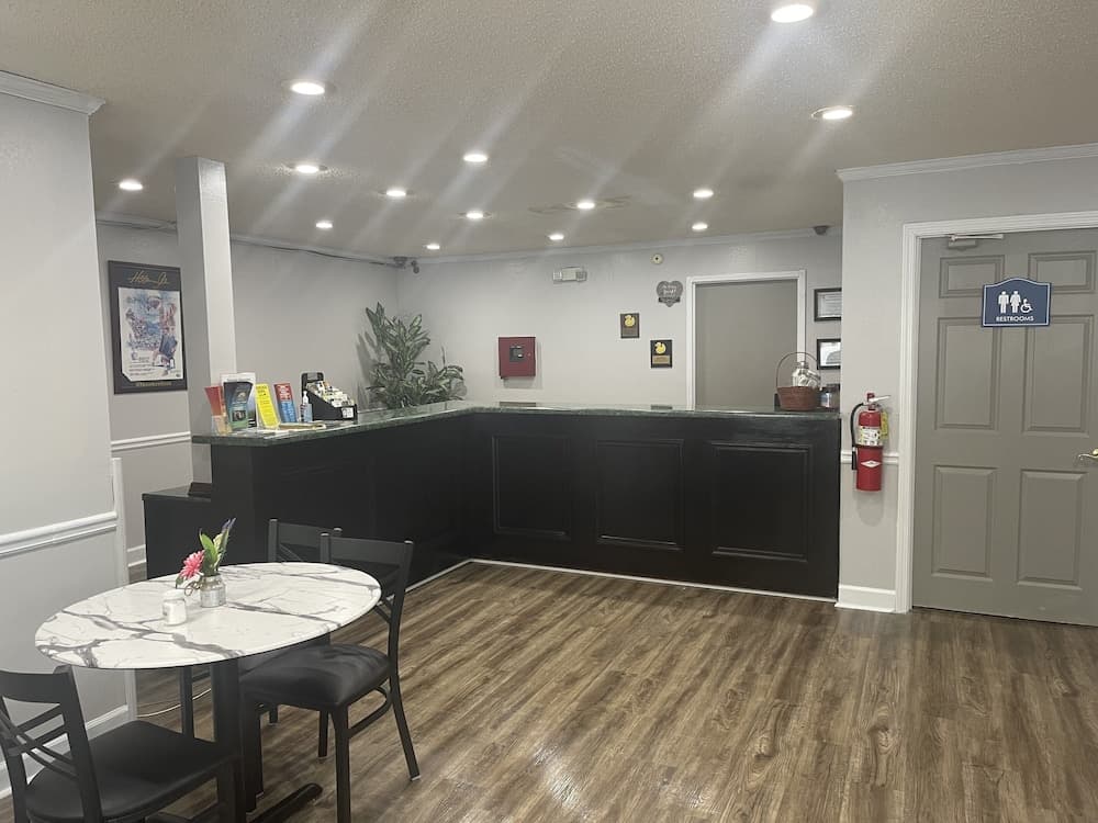 Ameriview Inn and Suites