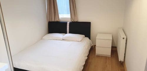 Cromwell Apartment