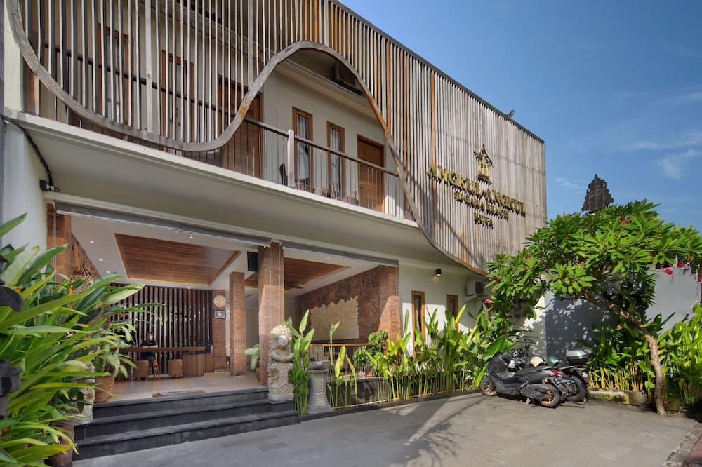 Konaklama yerinin ön cephesi