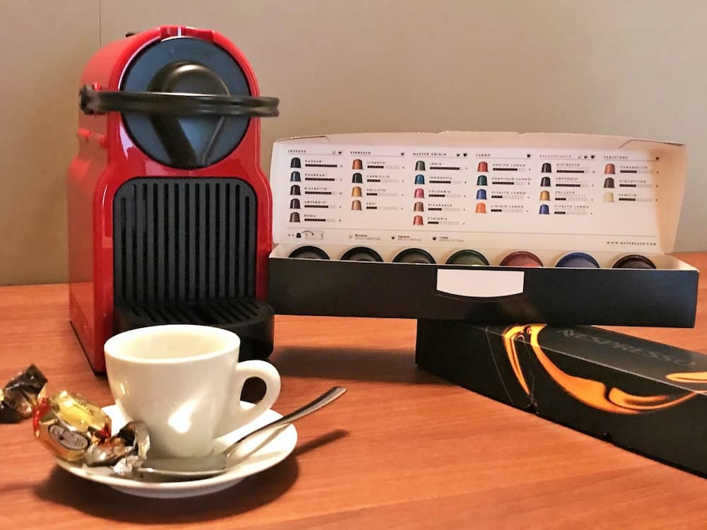 Kahve ve/veya kahve makinesi