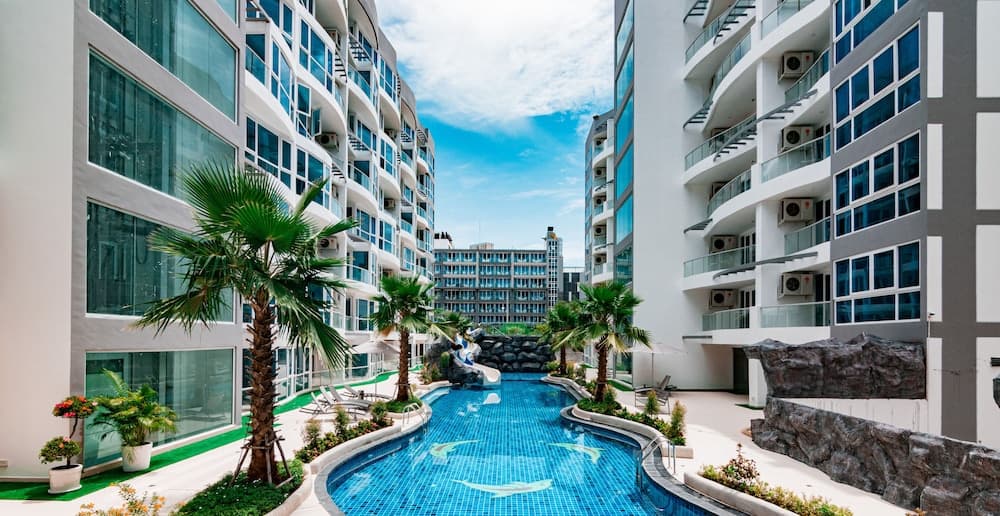 Centara Grand Avenue by Pattaya Holiday