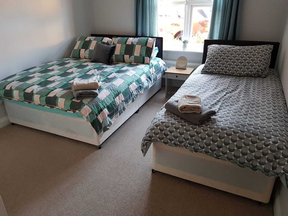 Pretty Properties Chaldron Court