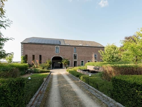 Magnificent Character Cottage with Spa Tub near Marche-en-Famenne