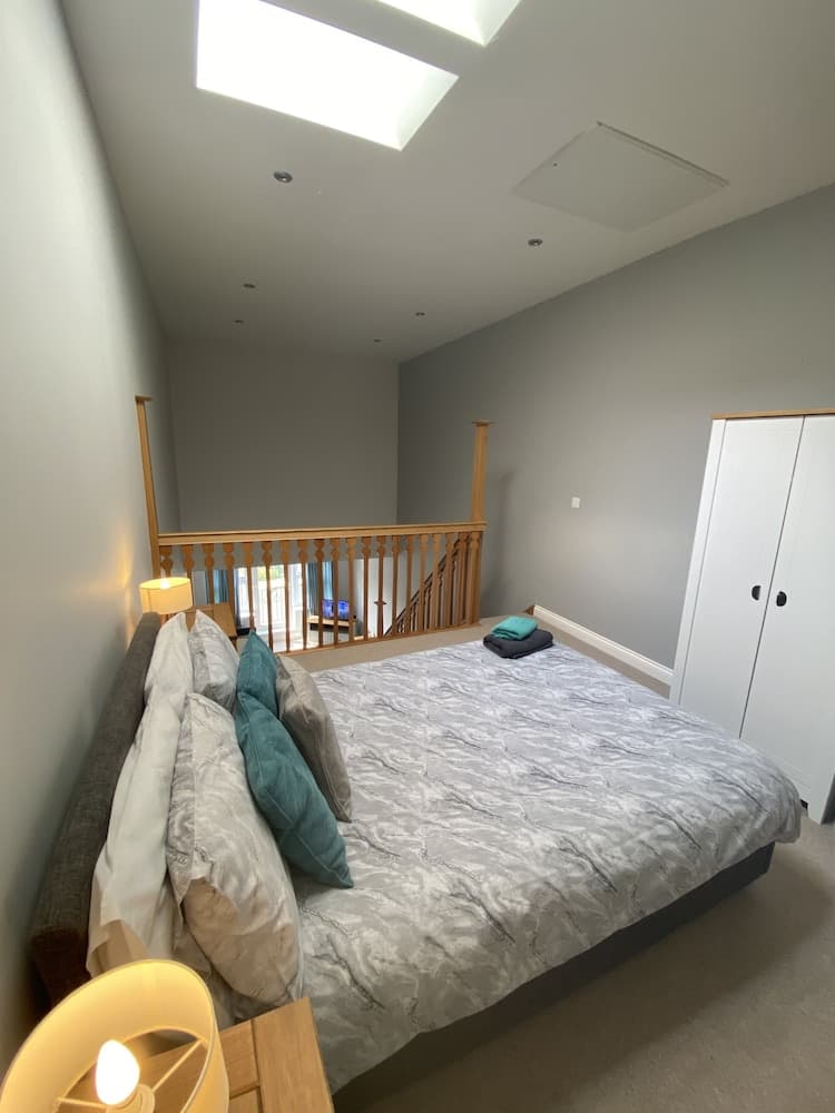 Pretty Properties - 30 Chaldron Court