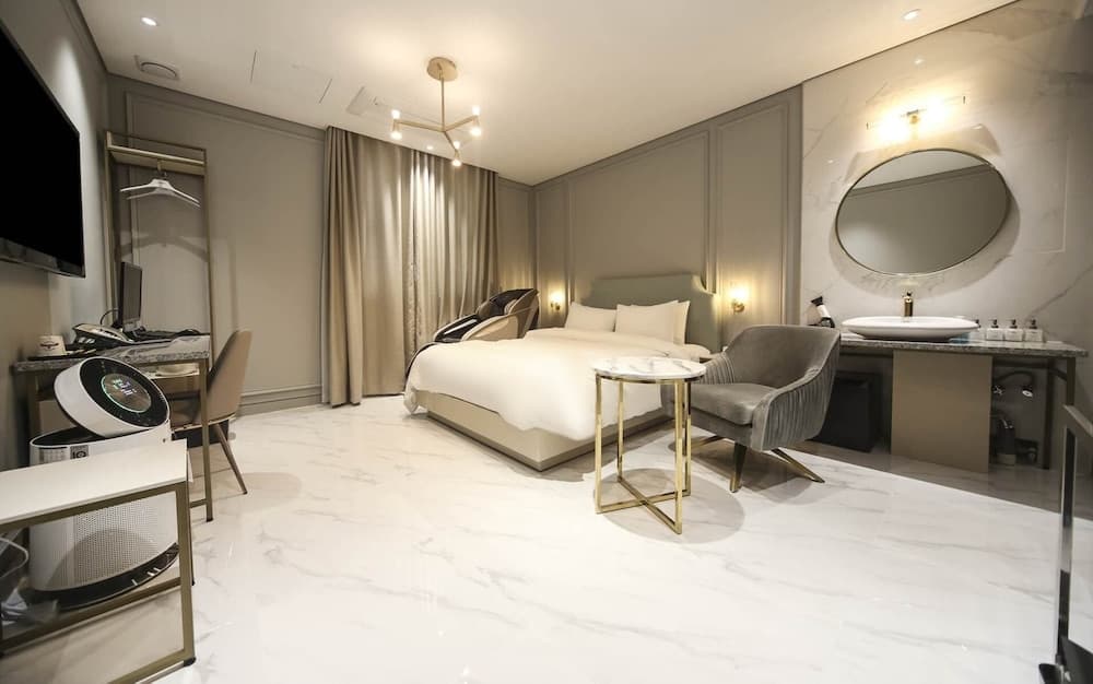 Lexy Hotel