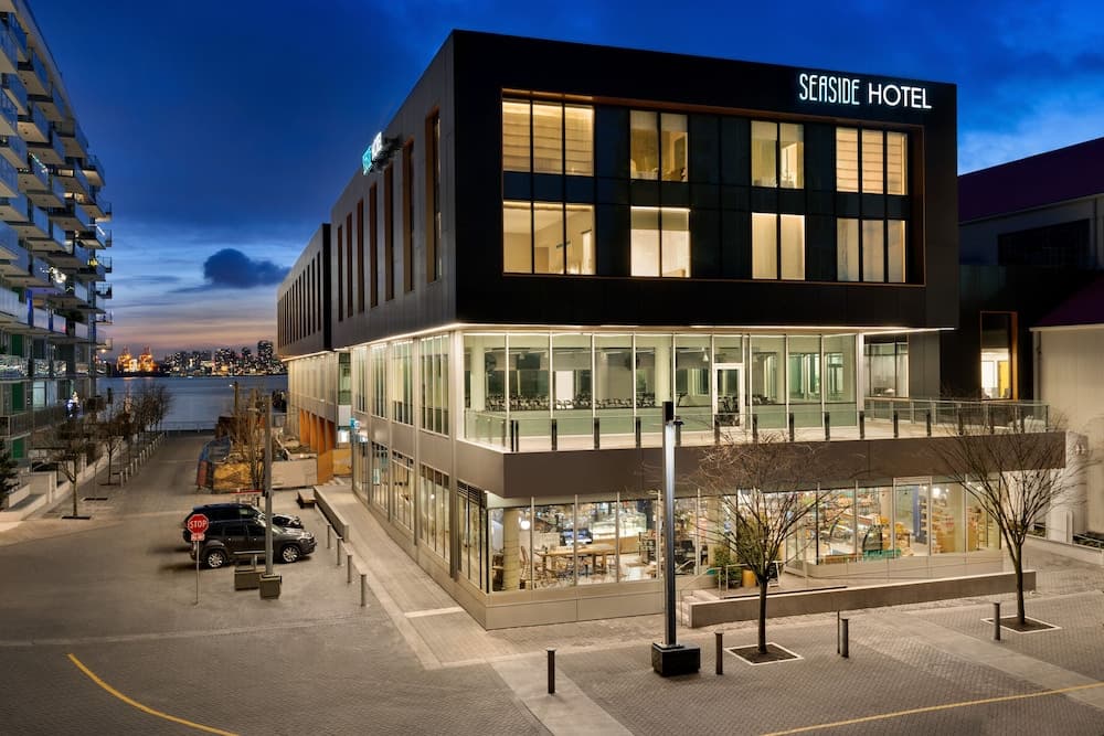 Seaside Hotel North Vancouver