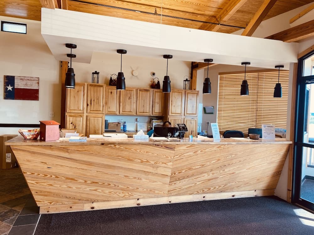 Giriş/çıkış büfesi