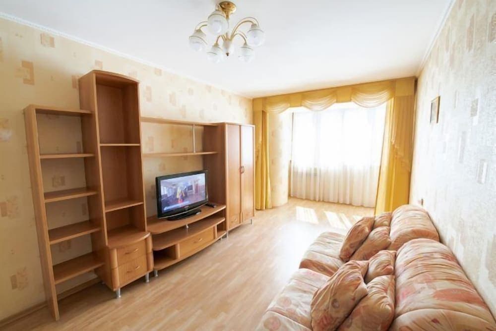 Apartment on Amurskaya St. 82