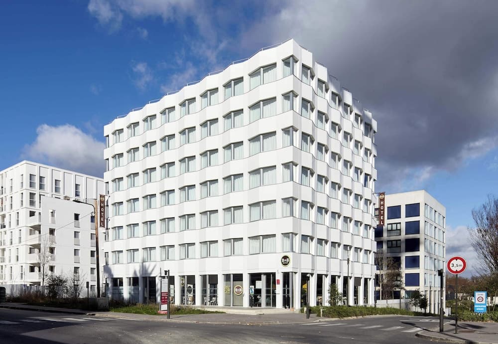 B&B HOTEL MASSY Gare TGV