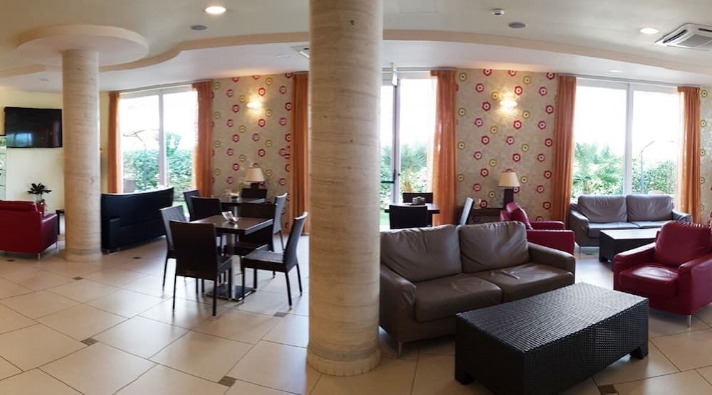 Lobi dinlenme salonu