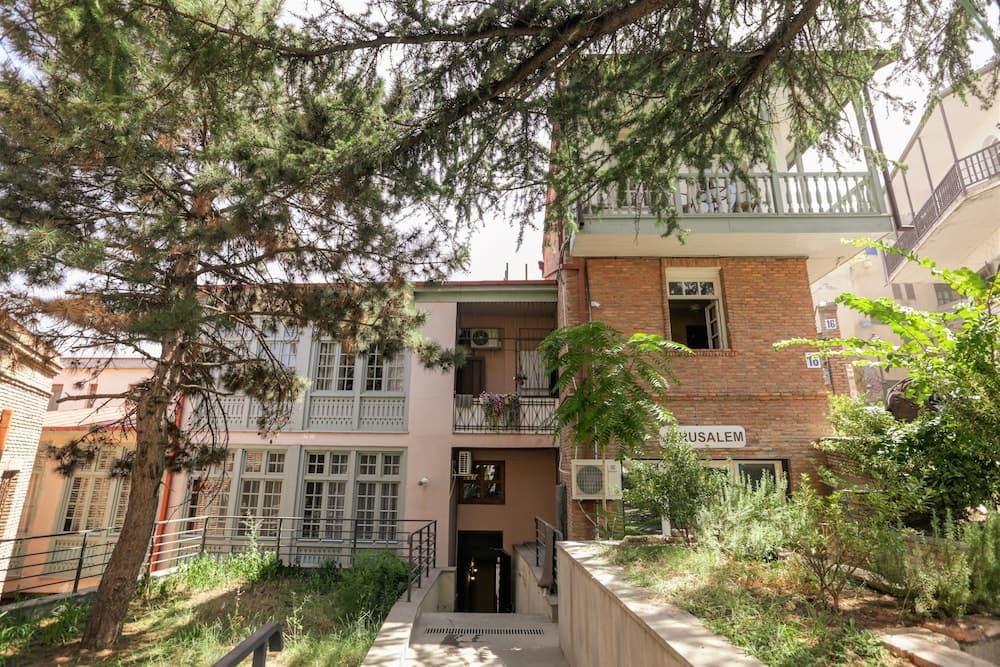 Apartment near Art Cafe Home