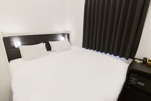 HOTEL TRAD Replay