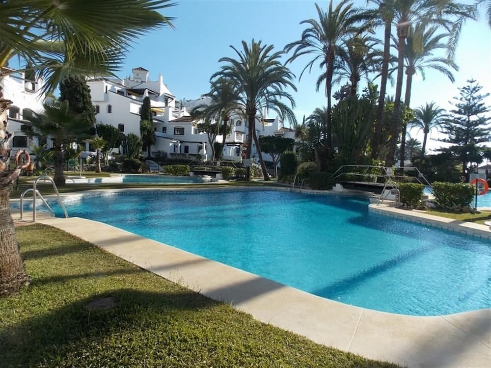 Very Pretty House In Great Location