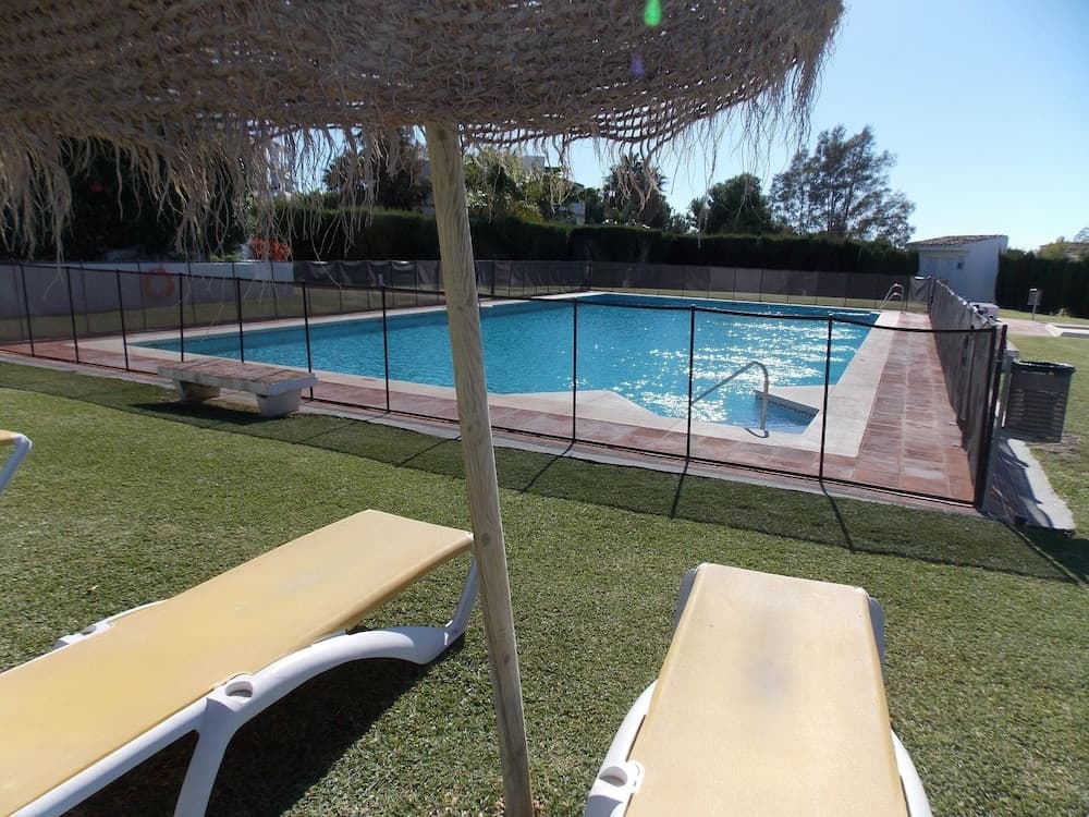 Spacious Townhouse Near Beaches & Golf