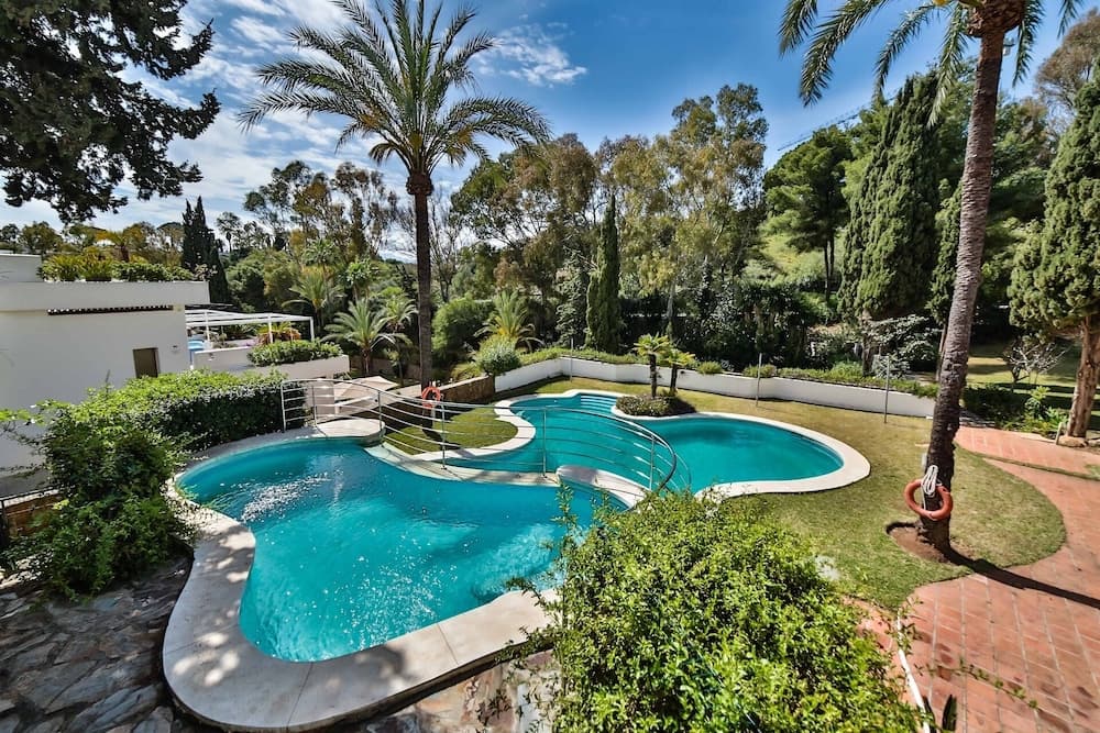 Luxury Apartment On The Golden Mile