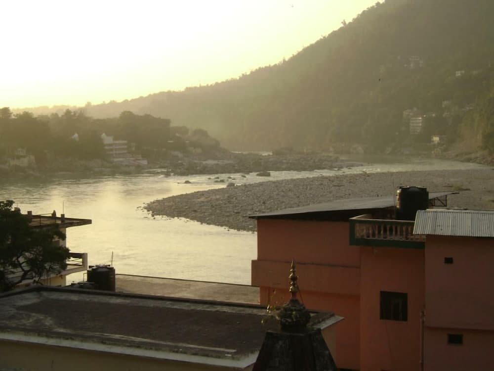 Konaklama yerinden şehir manzarası