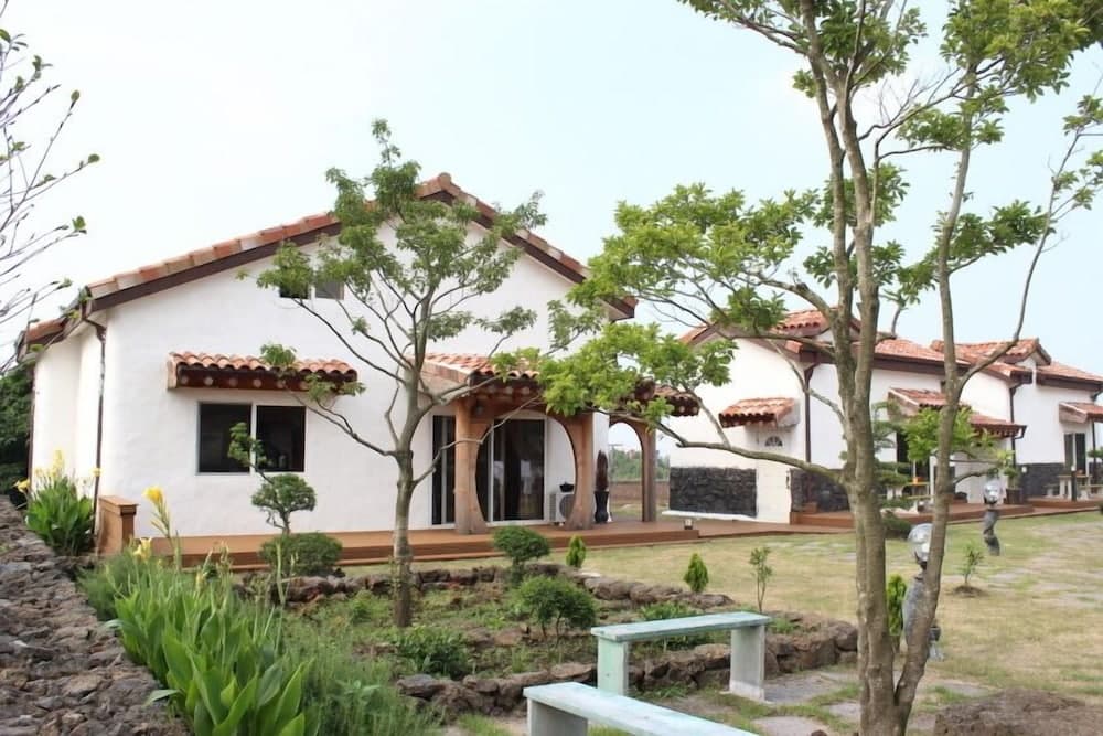 Jeju Bijarim Midam Pension