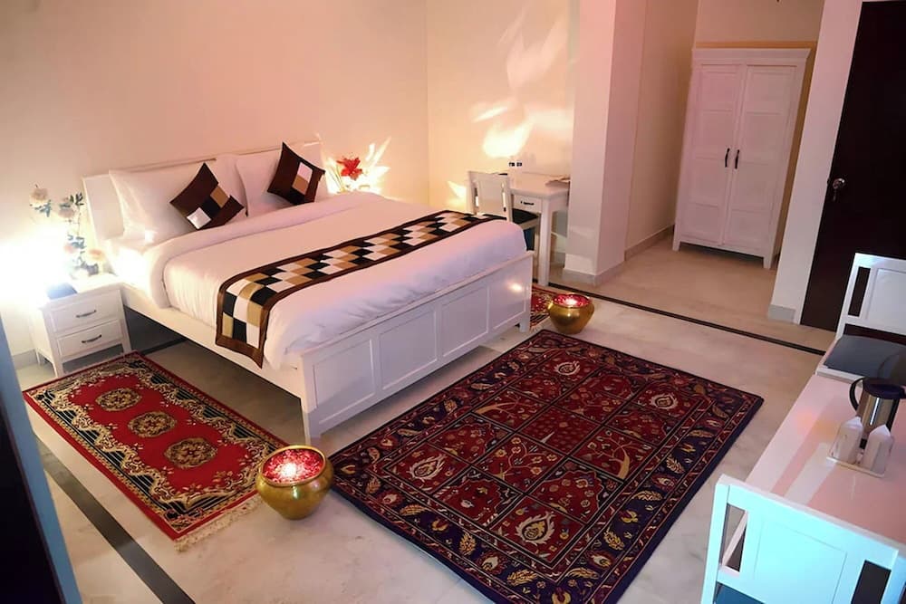 Hotel Dior Near Jal Mahal, Jaipur