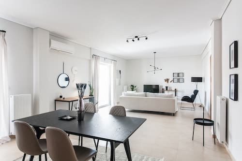 UPSTREET Superb & Comfy 2 BD Apt-Marousi