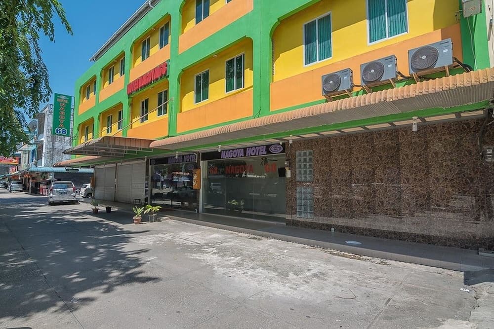 RedDoorz near Nagoya Citywalk Batam 2