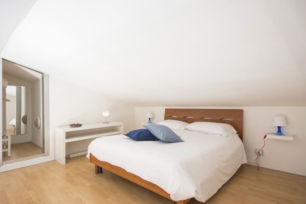 JOIVY Blue Terraced House