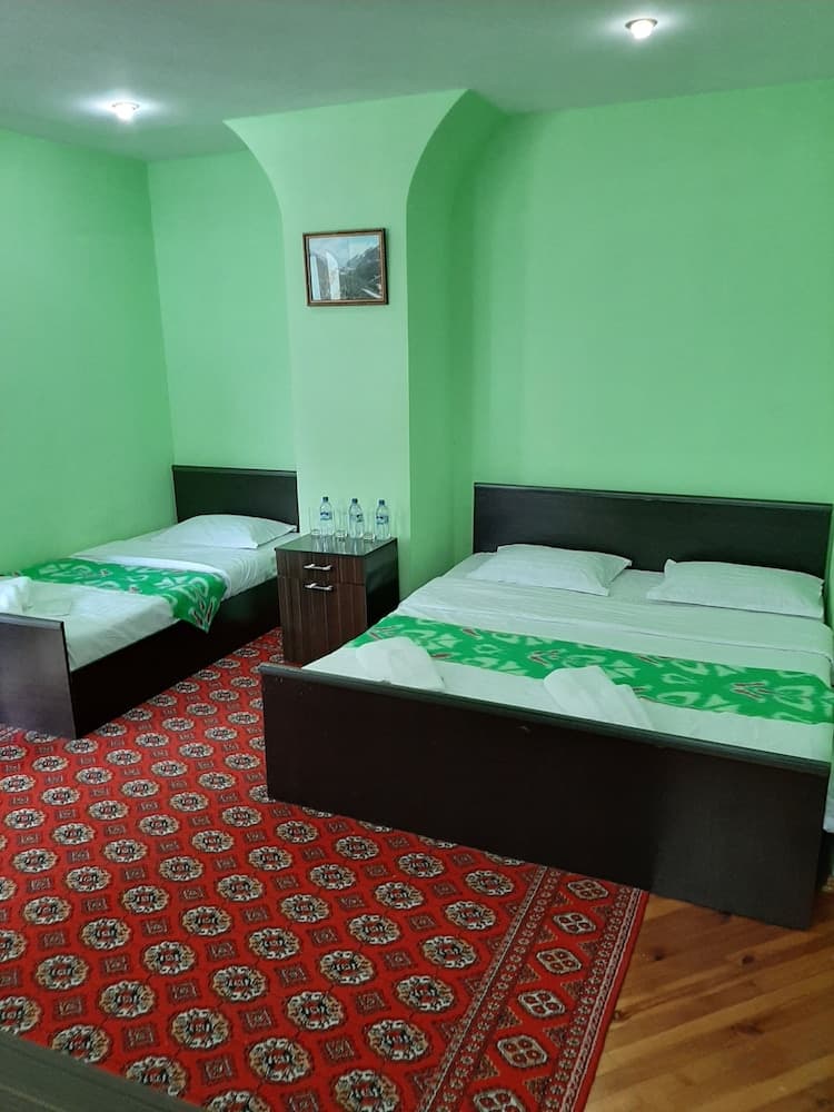 Green House Hotel - Hostel