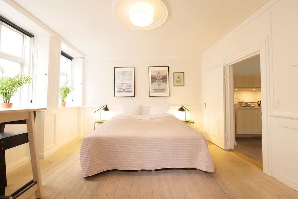 Central Canal Apartments 1