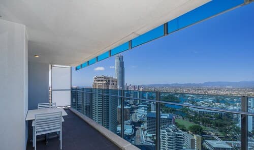 Pelicanstay Surfer Paradise Condo Hotel