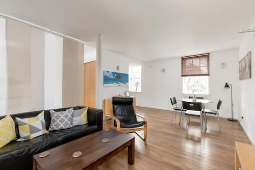 Silver Lining - Grassmarket Apartments