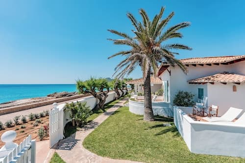 The Sea Club