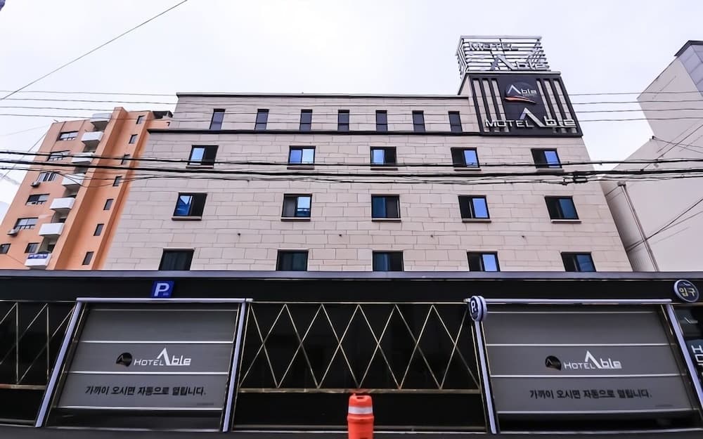 HOTEL Able