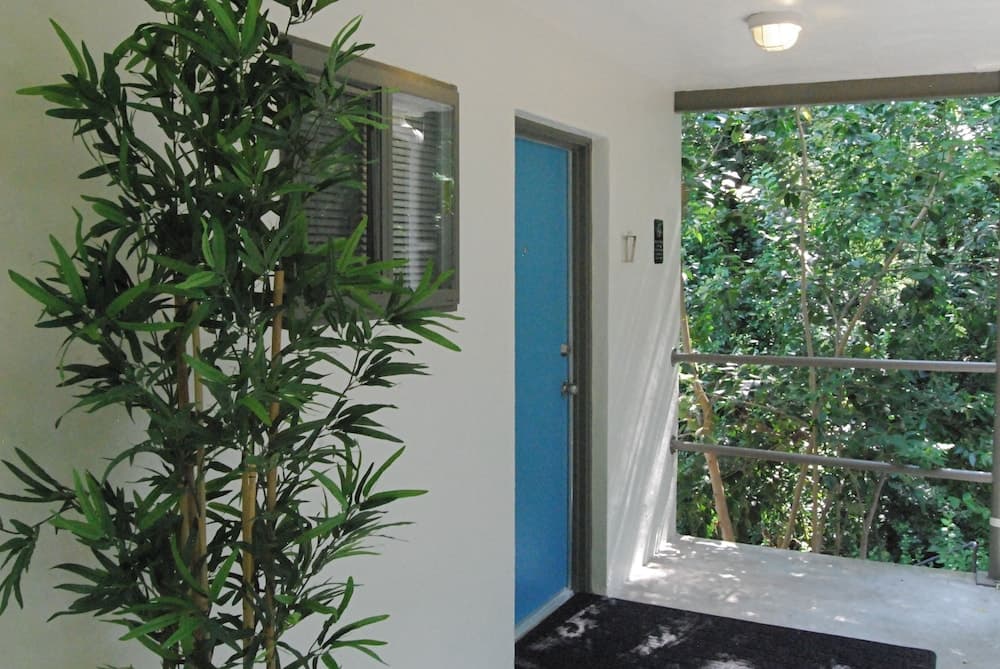 Studios On 25th by BCA Furnished Apts